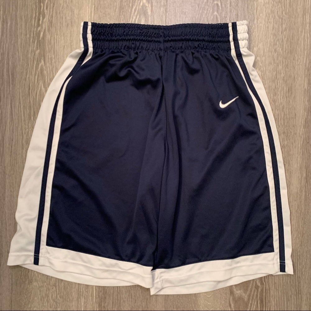Nike Dri-Fit Navy Blue White No Pockets Gym Shorts Men’s Size Medium